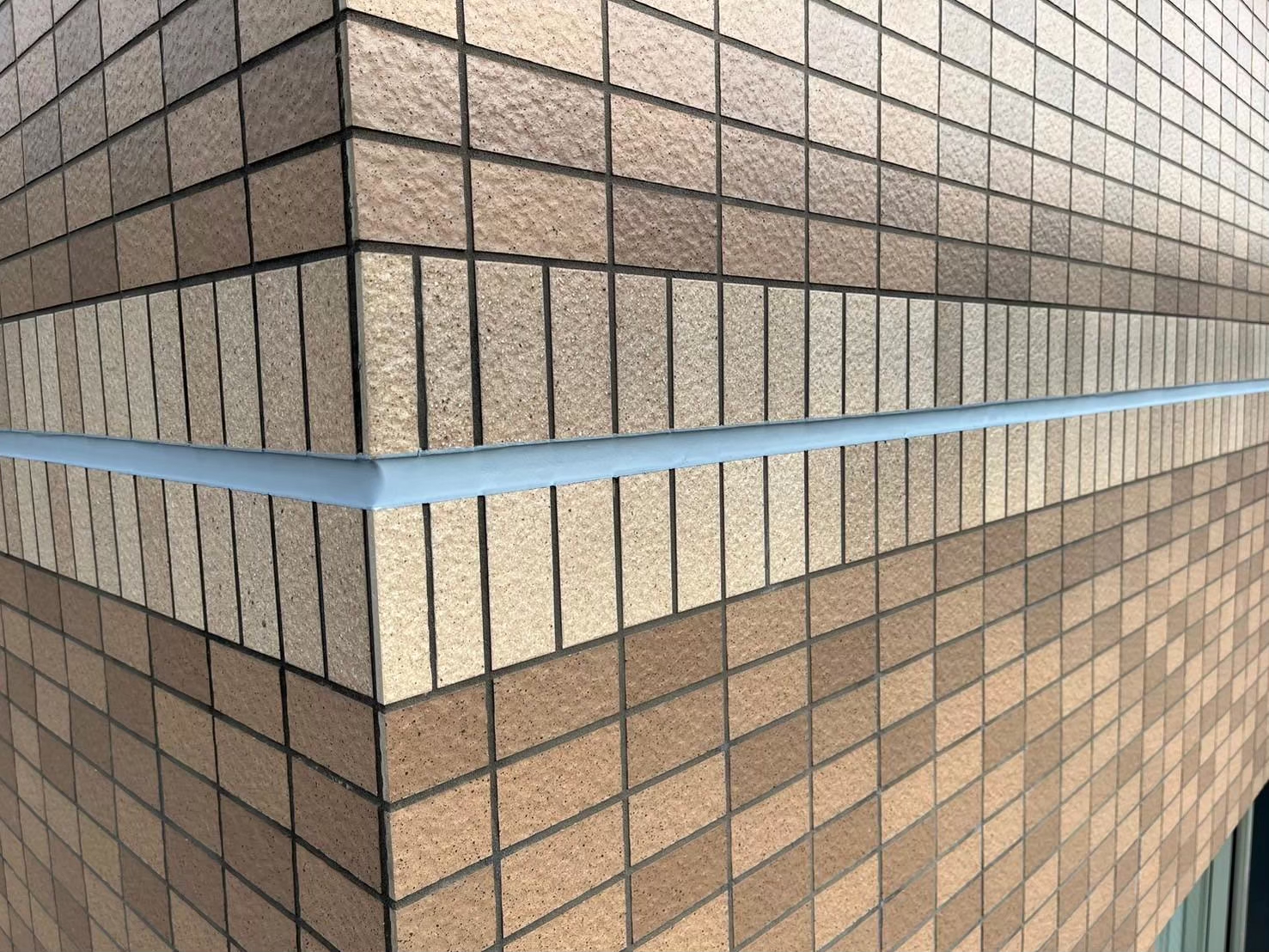 京都市中京区にてマンションのコーキング打ち替え工事 施工後
