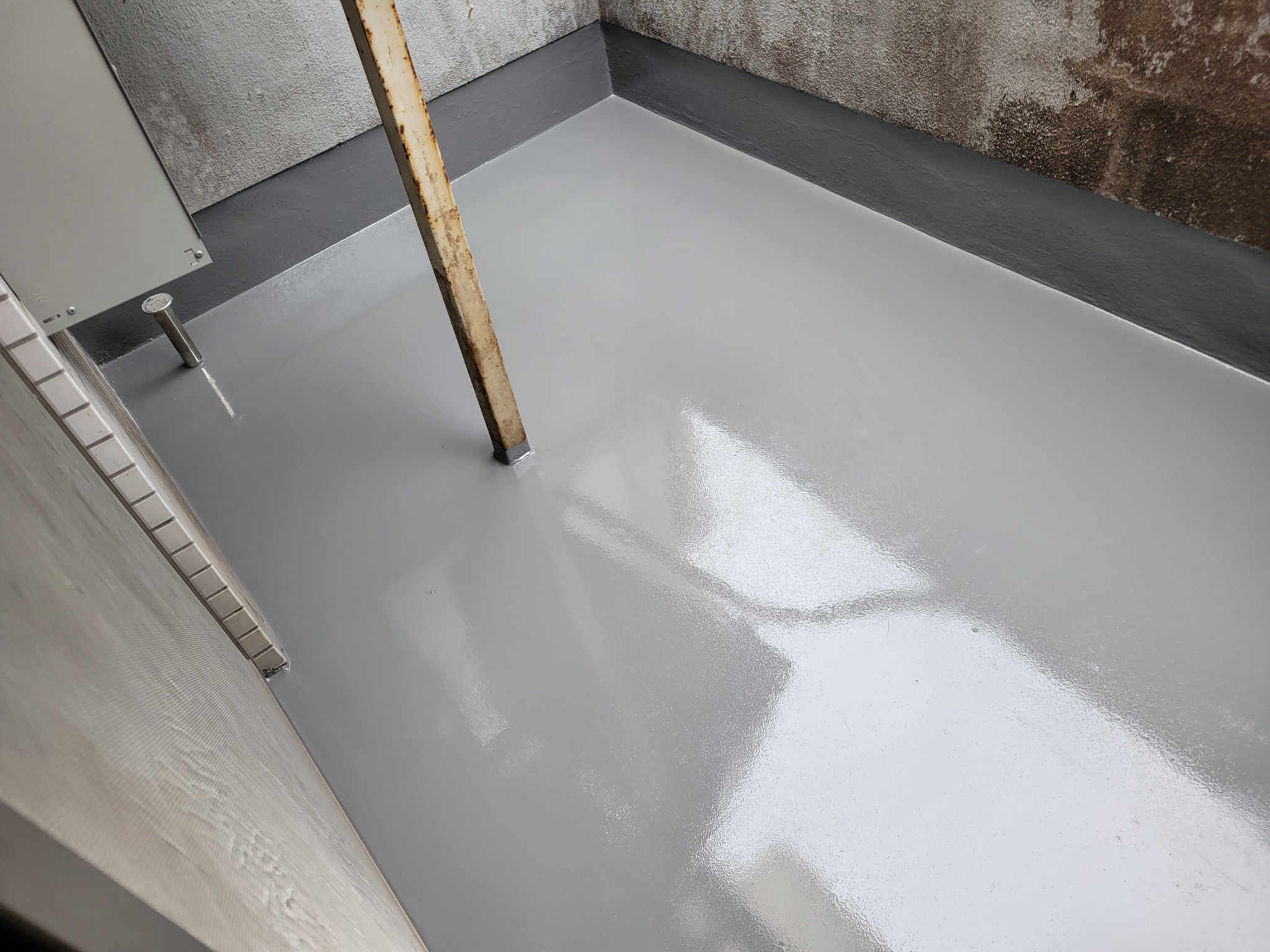 京都市伏見区にて防水工事〈戸建て2階ベランダの防水メンテナンス〉 施工後
